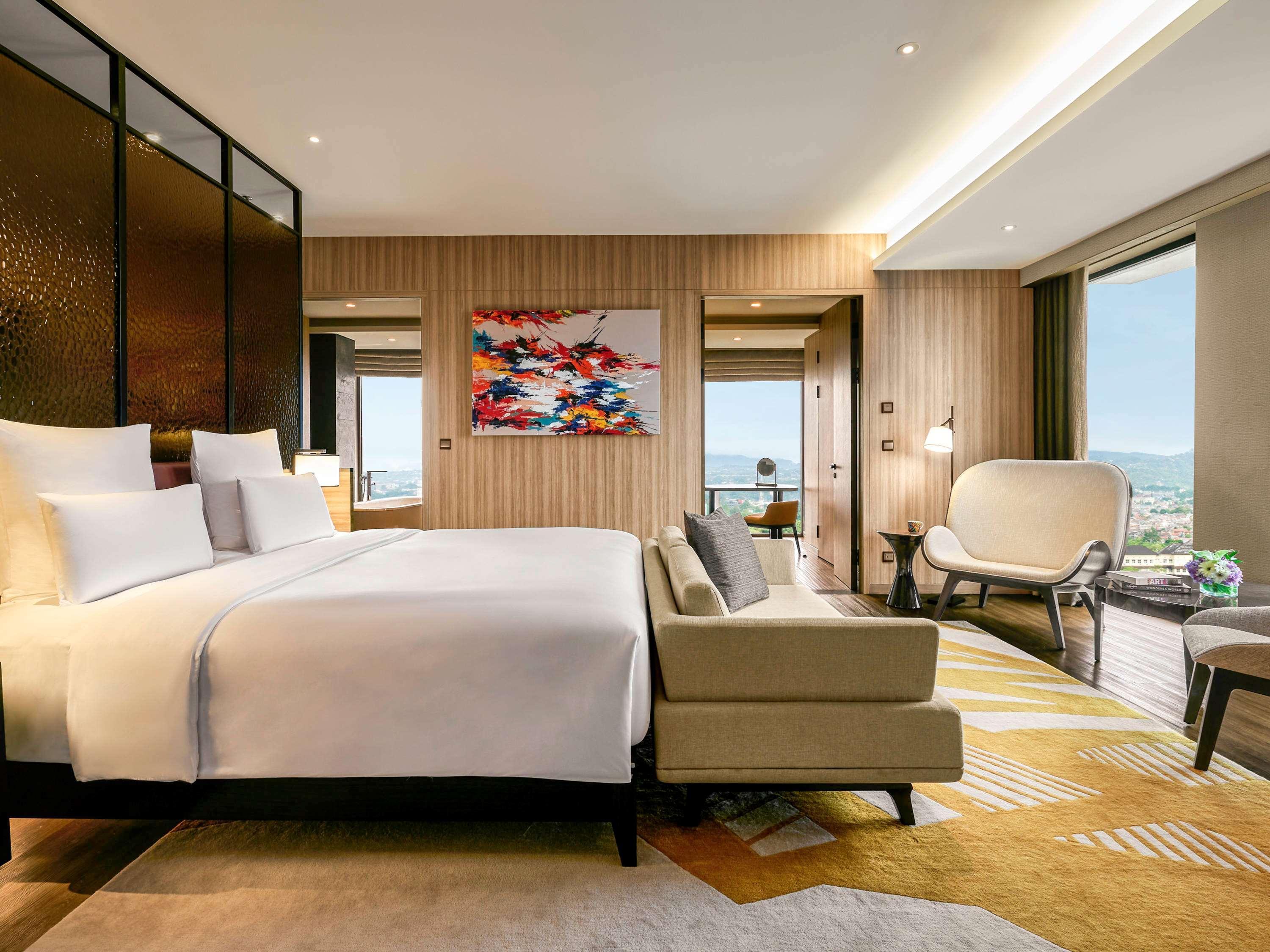Pullman Bandung Grand Central Luaran gambar