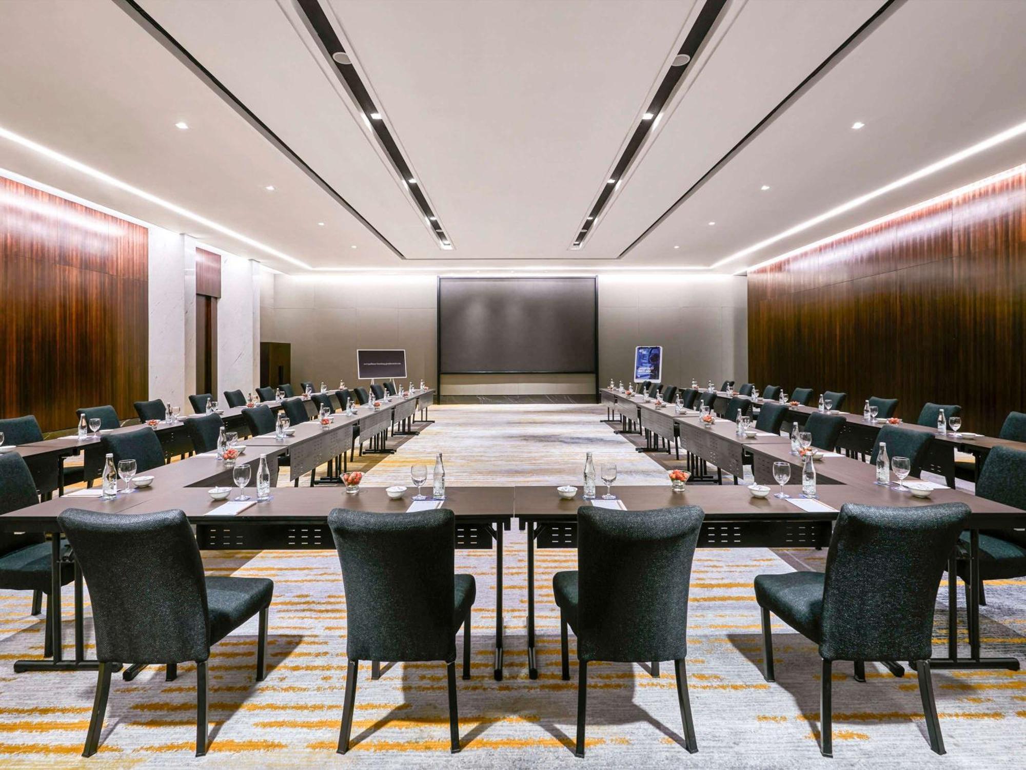 Pullman Bandung Grand Central Luaran gambar