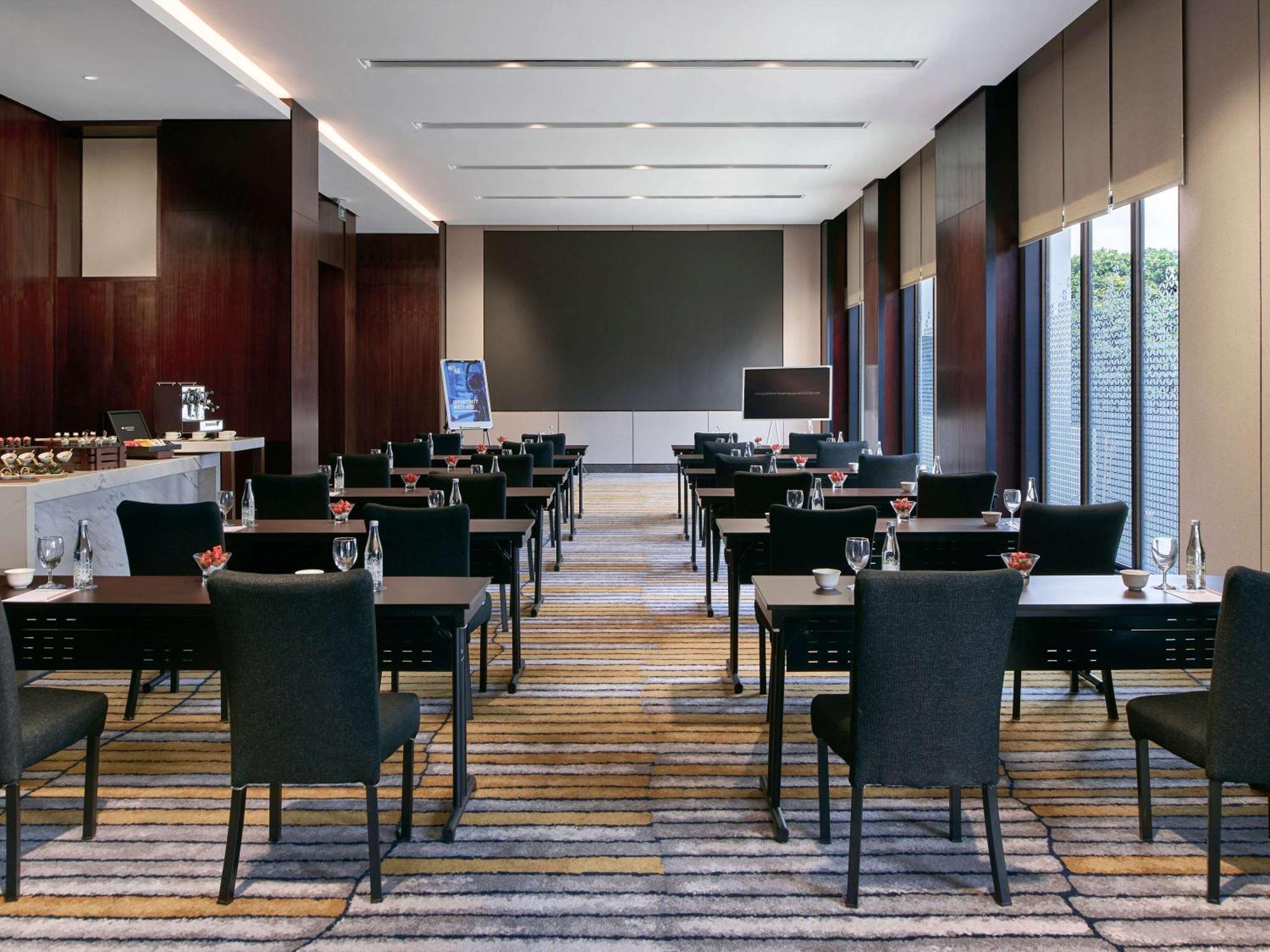 Pullman Bandung Grand Central Luaran gambar